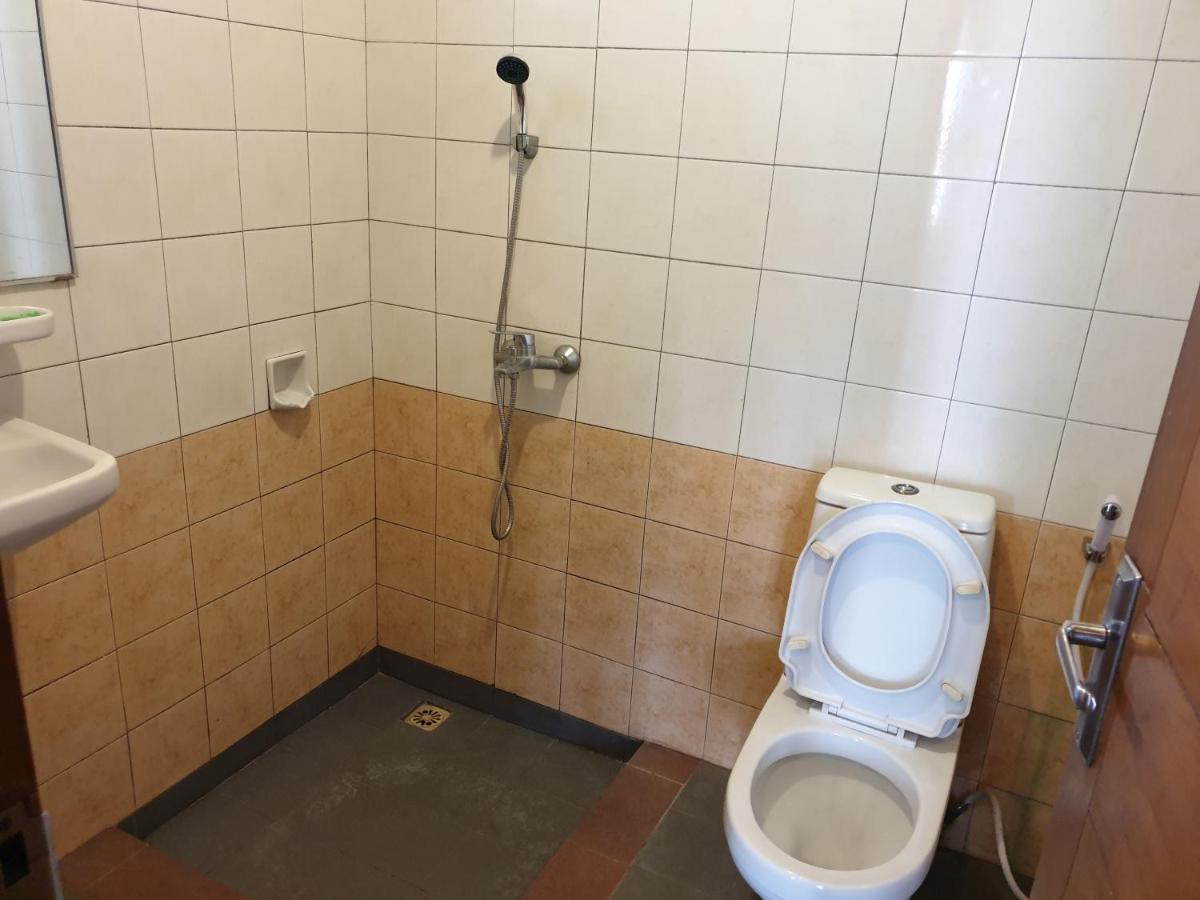 Yehezkiel Hotel Lembang Mitra Reddoorz Exteriör bild