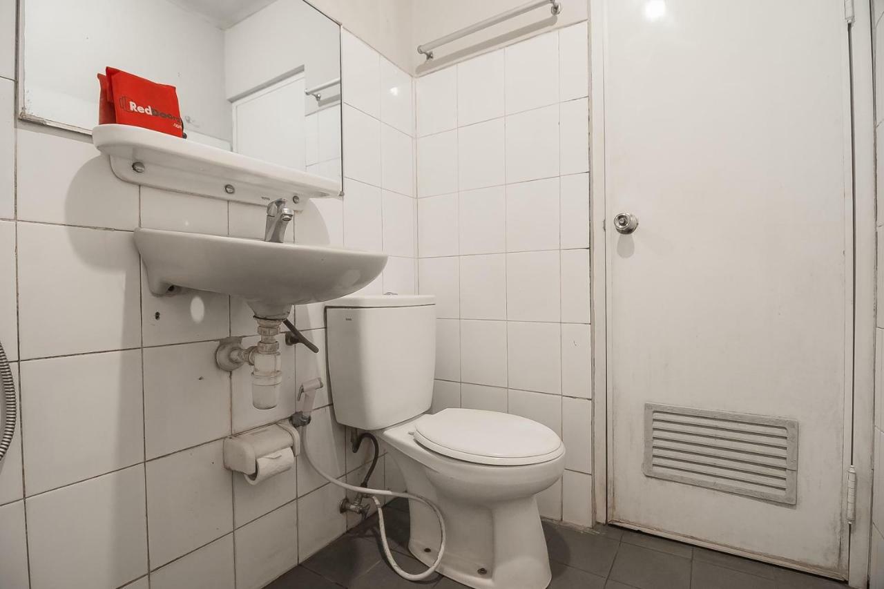 Yehezkiel Hotel Lembang Mitra Reddoorz Exteriör bild