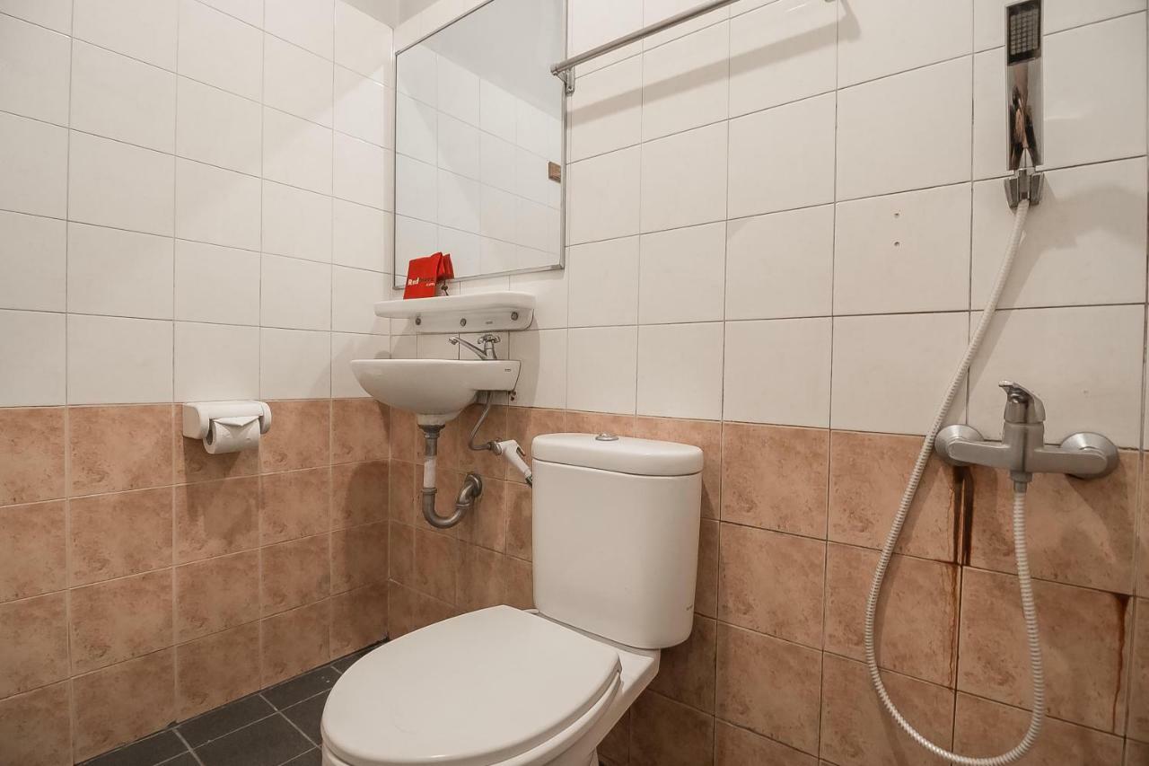 Yehezkiel Hotel Lembang Mitra Reddoorz Exteriör bild